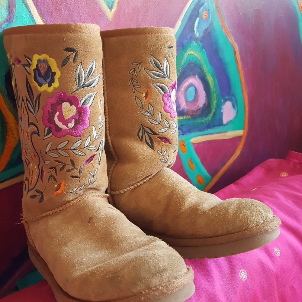 Juliet Embroidered Ugg 8